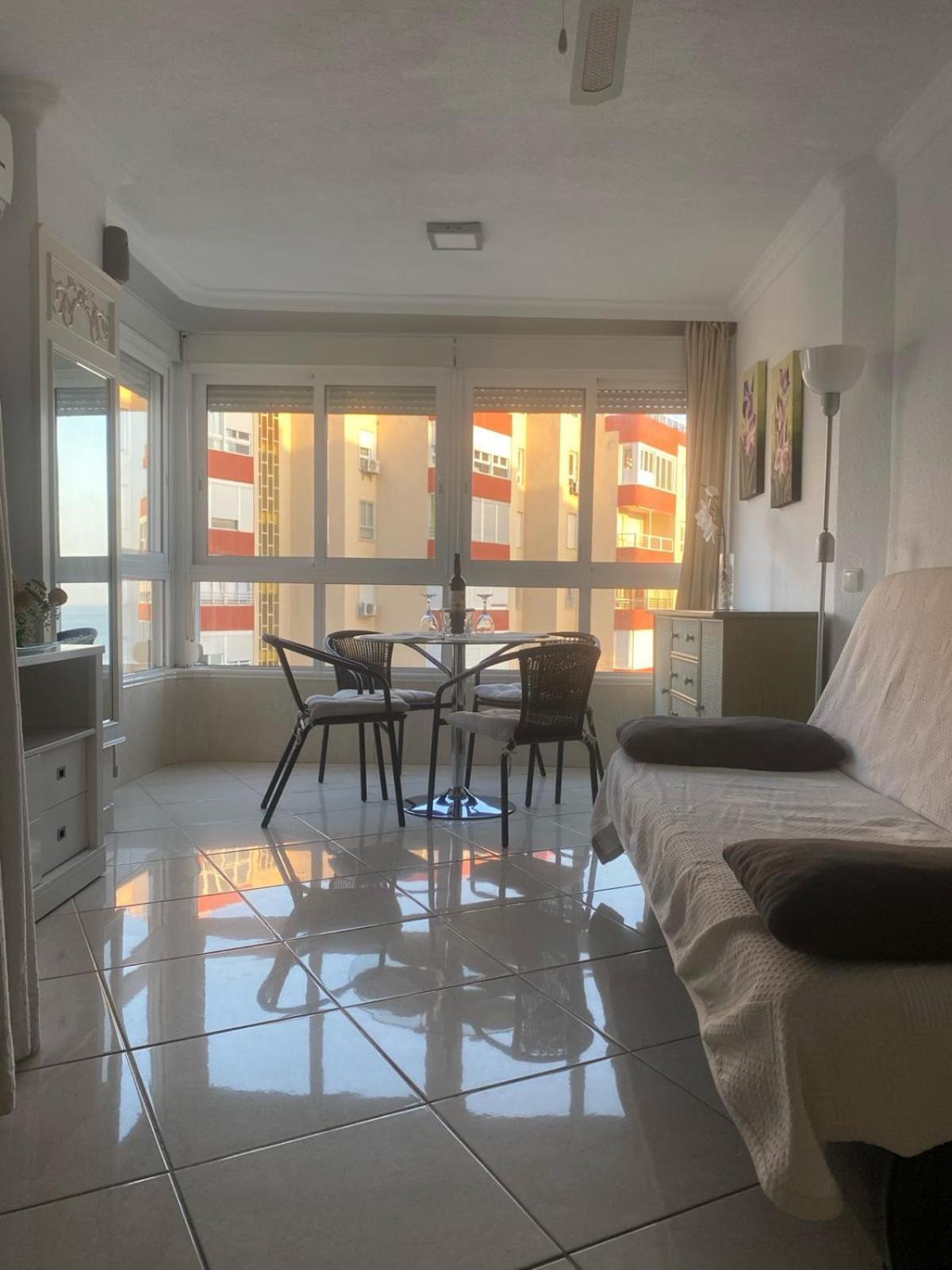Apartamento Frente Al Mar ตอร์ร็อกซ์ ภายนอก รูปภาพ